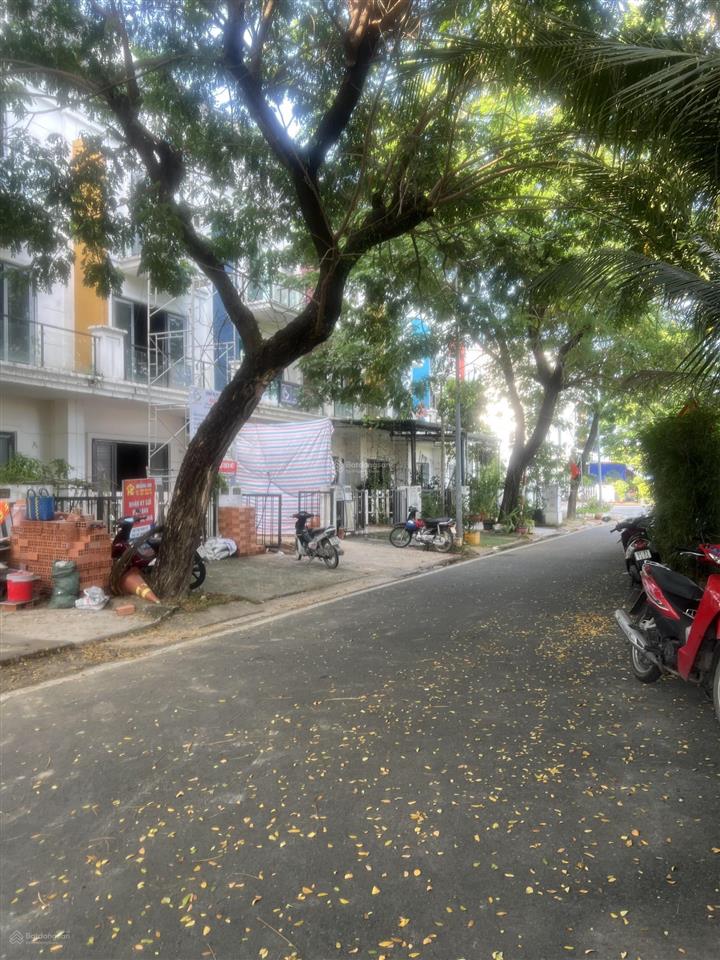Bán lô góc 2 mặt tiền dự án đường 4 lò lu