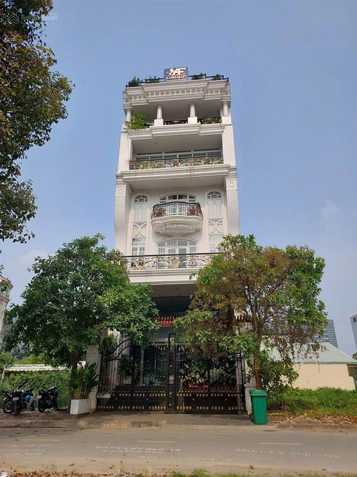 Tòa nhà huy hoàng 8mx20m, hầm trệt lửng 4 lầu sân thượng, giá 53 tỷ