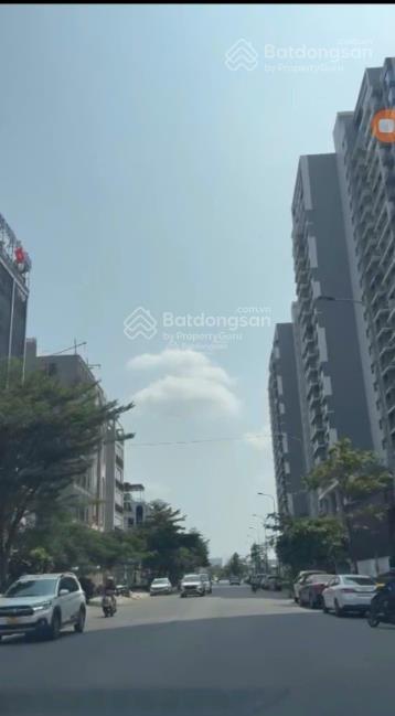 Nhượng đất huy hoàng 8mx20m, đường 20m, gần sông, giá 420tr/m2