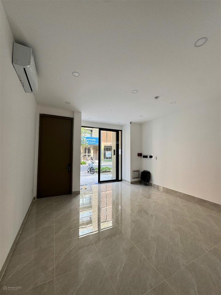 Cho thuê nhà phố soho the global city, nhà hoàn thiện, 5x19m 1 trệt 4 lầu, giá chỉ 45 triệu/tháng