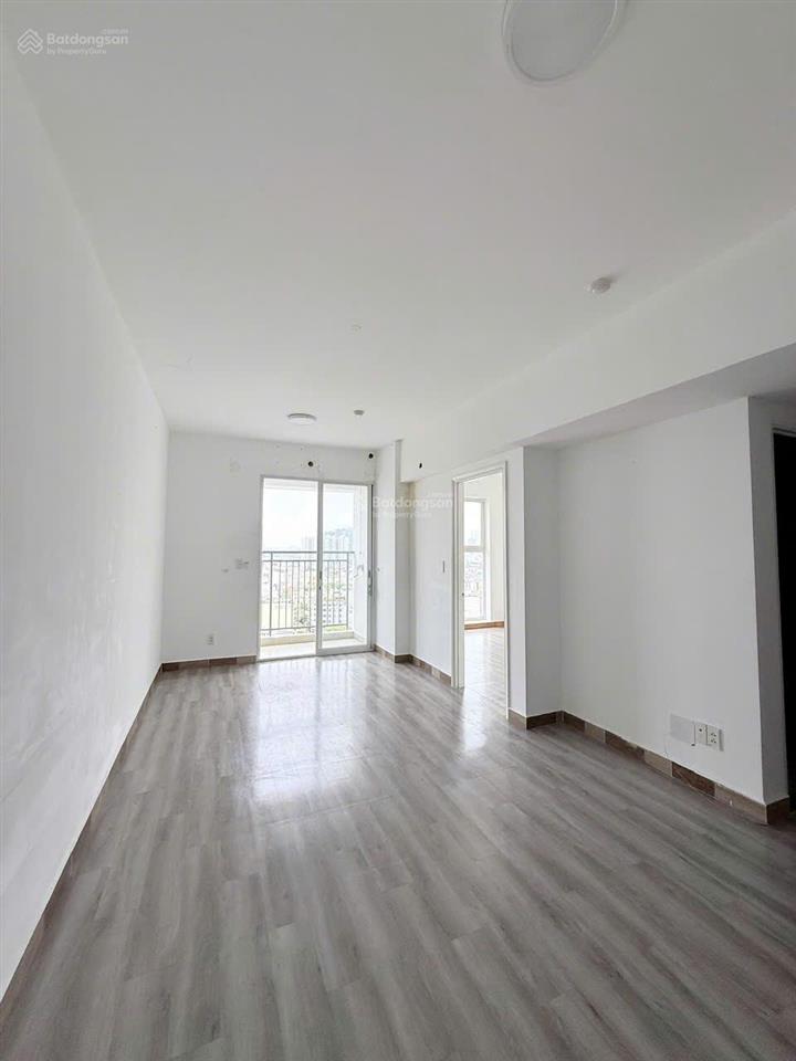 Cần bán gấp căn hộ thủ thiêm sky, 40m2 1pn ntcb, view landmark 81, tầng cao, giá chỉ 4 tỷ tl