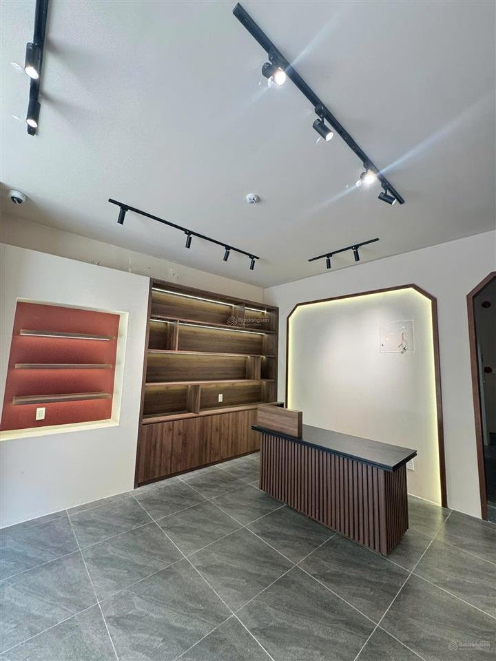 Cho thuê nhà phố soho the global city, 95m2 hoàn thiện cơ bản, có thang máy, giá chỉ 50tr/tháng