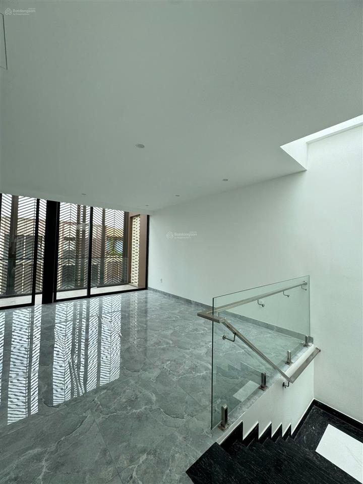 Cắt lỗ cần bán nhanh nhà phố soho the global city, 5x19 1 trệt 4 lầu, đã có sổ hồng giá chỉ 31 tỷ