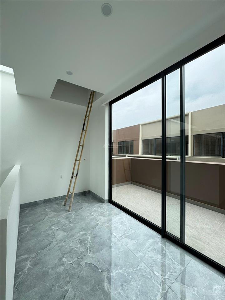 Cắt lỗ cần bán nhanh nhà phố soho the global city, 5x19 1 trệt 4 lầu, đã có sổ hồng giá chỉ 31 tỷ