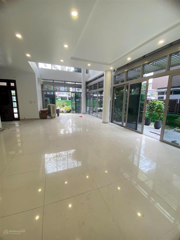 Cần bán biệt thự riviera cove, 494m2 đã có sổ hồng, 4pn  4wc giá chỉ 57 tỷ thương lượng
