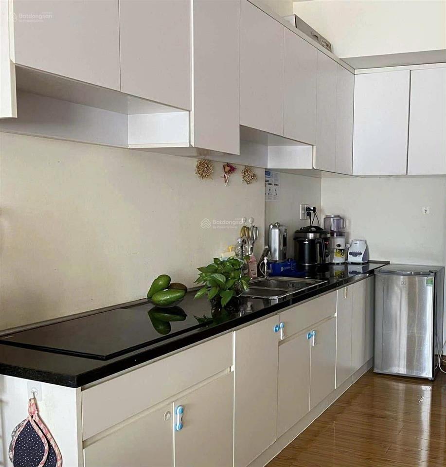 Cho thuê căn hộ flora kikyo, 55m2 1 + 1pn có sẵn rèm, máy lạnh, máy nước nóng, giá 7tr5/th ở ngay