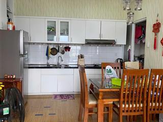 Cần bán gấp căn hộ flora anh đào, 67m2 2pn  2wc có ban công, đã có sổ hồng, lầu cao,giá chỉ 3 tỷ 5
