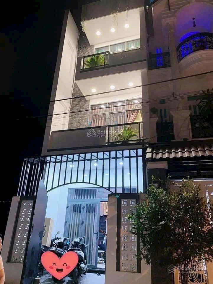 Cho thuê nhà nguyên căn đường bưng ông thoàn, phú hữu, 4pn, đường ô tô giá 10 triệu/tháng, cọc 1 th