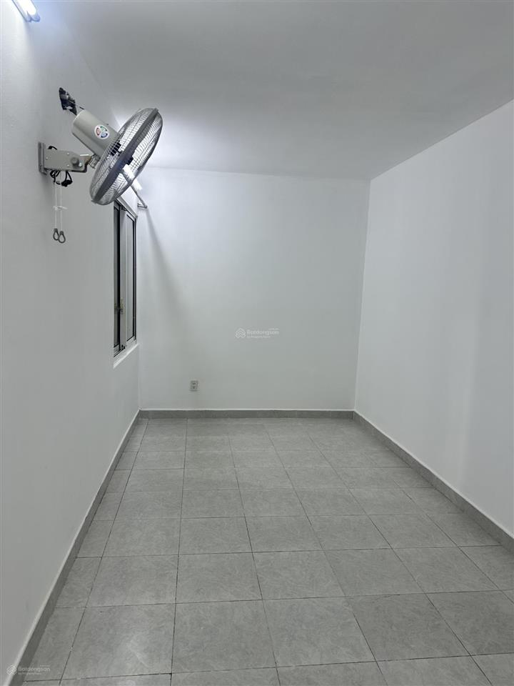 Cần cho thuê căn hộ chung cư bàu cát 2