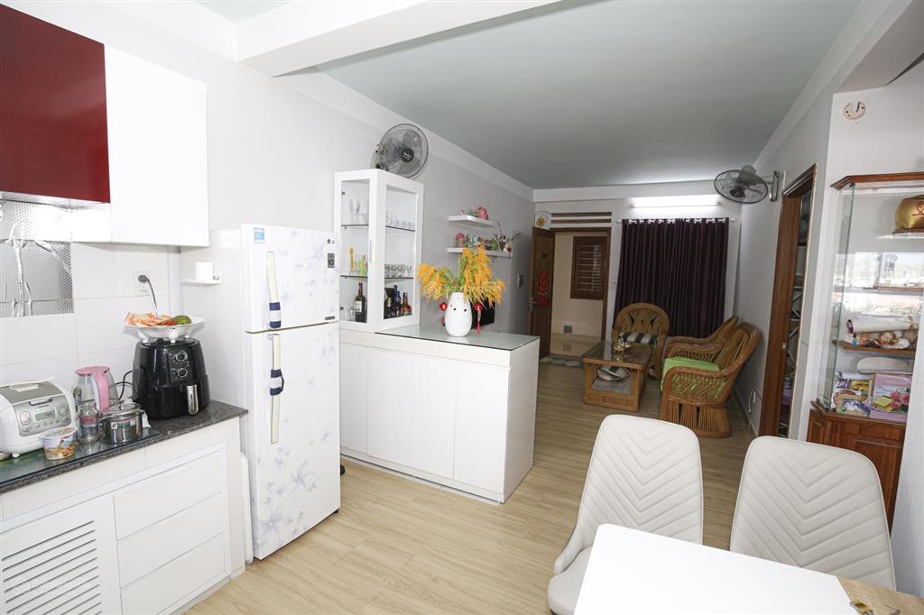 Bán căn hộ vĩnh điềm trung tầng cao view thoáng mát.
