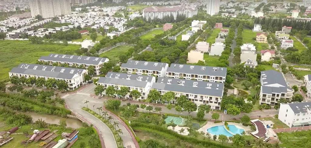 Bán nhà phố kdc river park quận 9, sàn 150.1 m2, full nội thất, giá 10 tỷ.  0919 009 *** quang