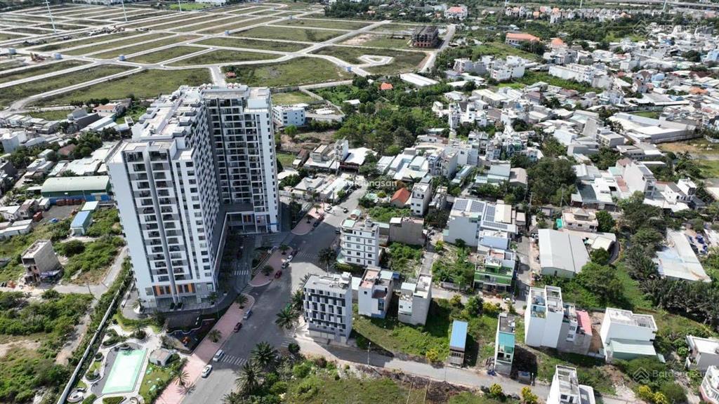 Cần bán gấp nền đất mặt tiền đường gò cát  giá rẻ nhất khu vực