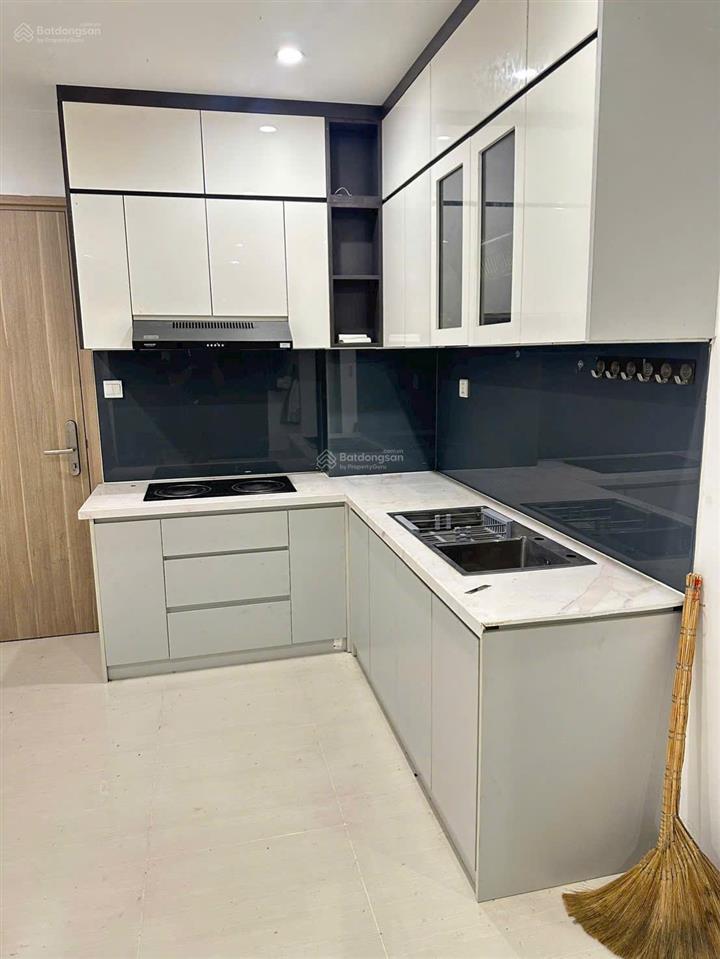 Chuyên thị trường chuyển nhượng vin căn 2pn full nội thất giá chỉ 2,350 tỷ