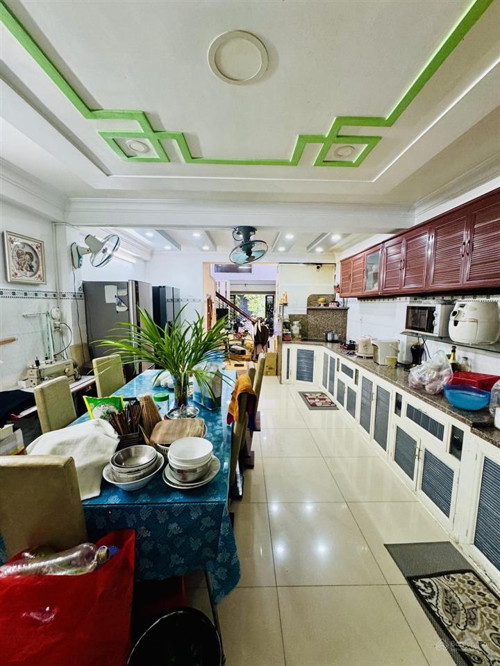 Chính chủ bán nhà mặt tiền khu phân lô họ lê tân phú, diện tích đẹp 4.1x18.5m. nở hậu tài lộc