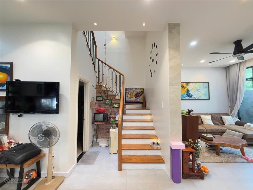 Chính chủ cần bán biệt thự jamona city đào trí q7  dt 9x17m  sổ hồng chính chủ  22,7 tỷ