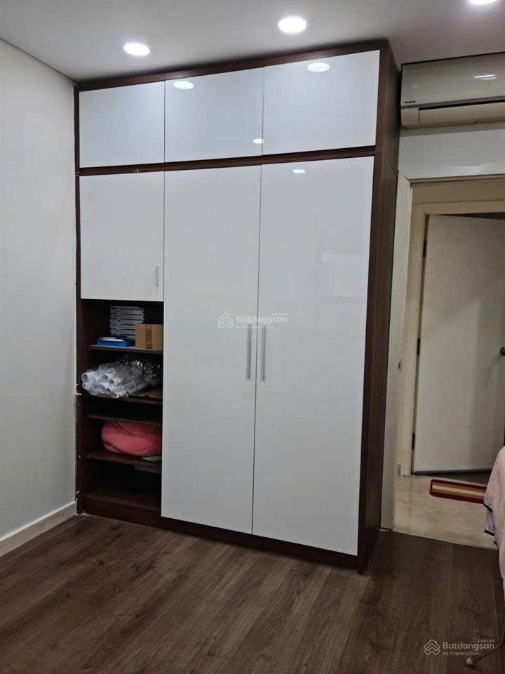 Cần bán căn hộ 3pn, 2wc luxcity q7, lầu cao hướng mát. dt 85 m2, giá 5,1 tỷ. sổ hồng .0909 968 ***
