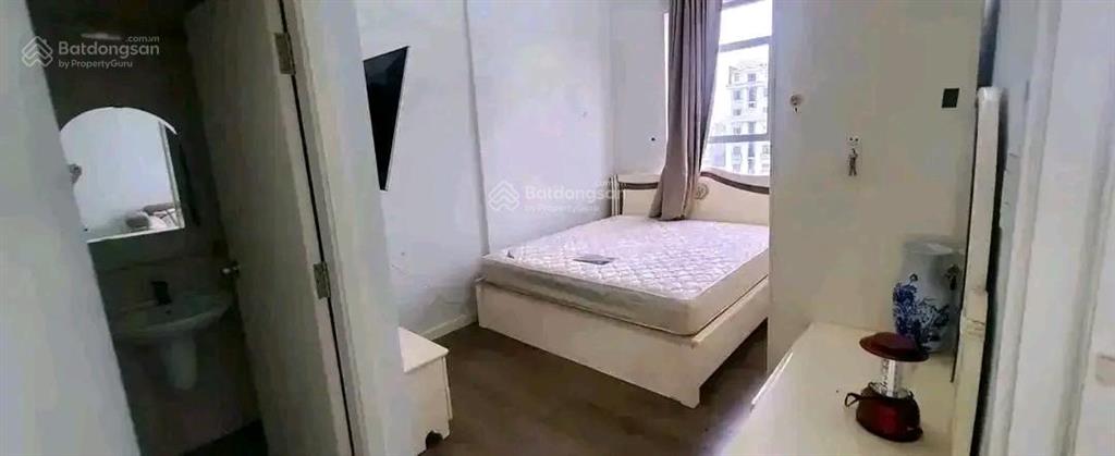 Cần cho thuê căn hộ 2pn 528 huỳnh tấn phát thuận tiện về q1,q4. giá thuê 11,5 tr/1th. .0909 968 ***
