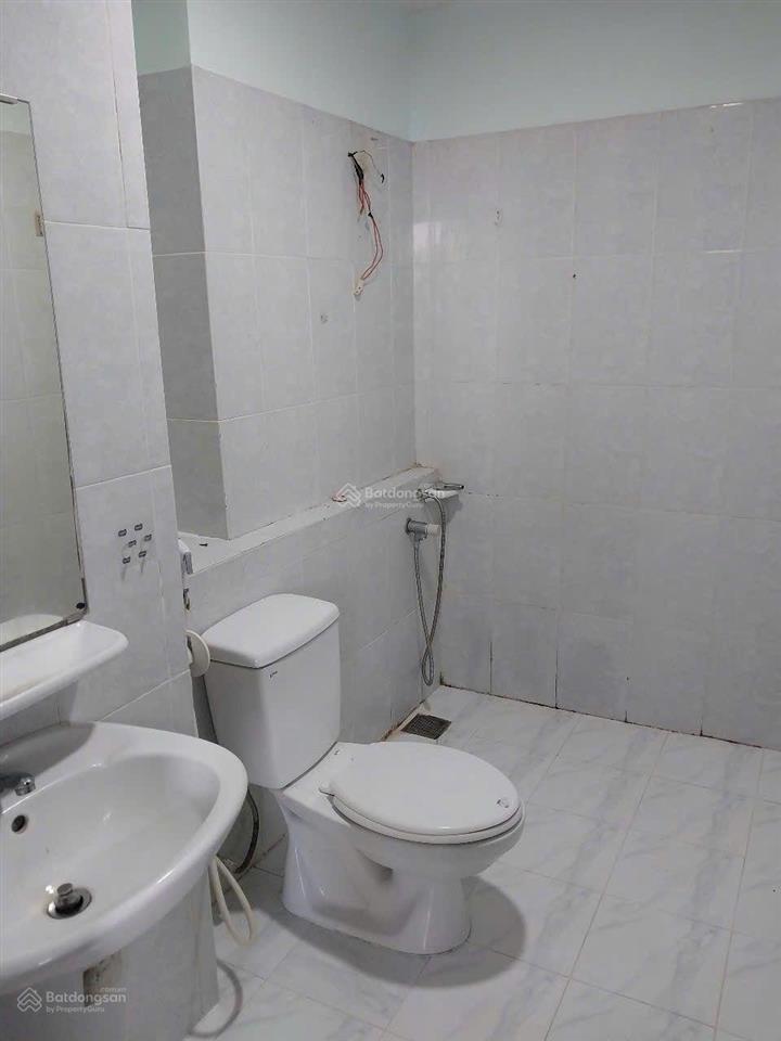 Căn hộ 2 phòng ngủ 2wc, có sổ hồng, dt 76 mét, nhà đẹp tại petroland quận 2.  0907 706 *** liên