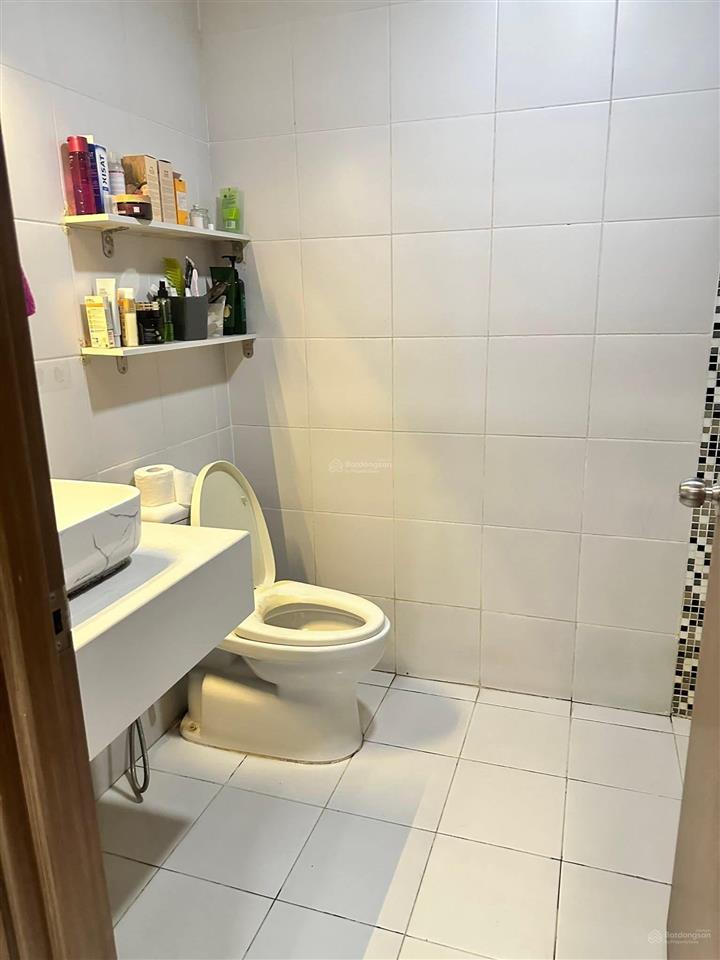 Bán căn hộ có sổ hồng la astoria quận 2 rất đẹp, 1pn 1wc, giá rẻ 3 tỷ. 0907 706 *** liên
