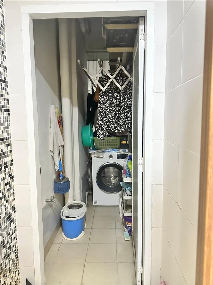 Bán căn hộ có sổ hồng la astoria quận 2 rất đẹp, 1pn 1wc, giá rẻ 3 tỷ. 0907 706 *** liên