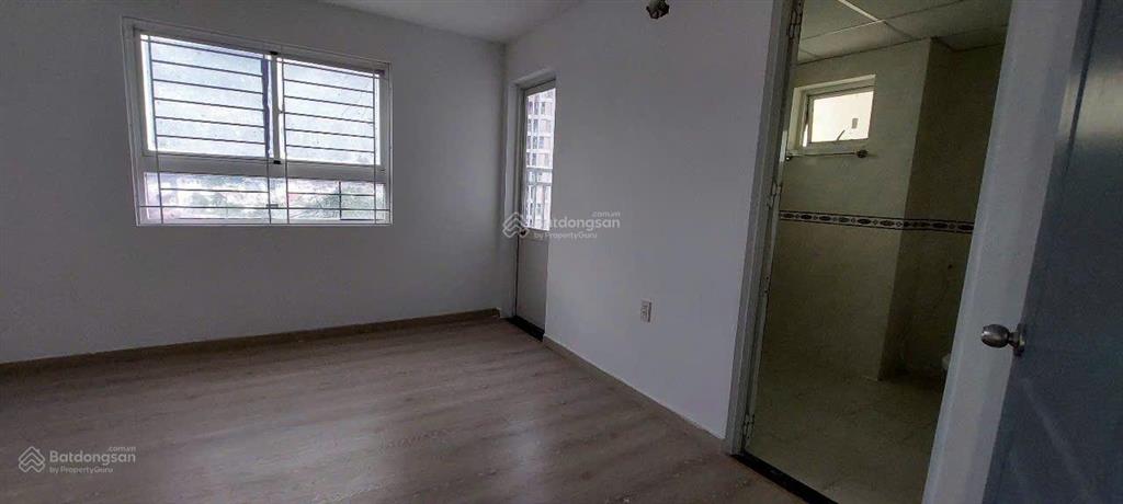 Căn hộ rất đẹp 137 mét, 3 phòng ngủ, 3wc, ban công, giá rất rẻ 5 tỷ, blue sky quận 2.  0907 706 ***