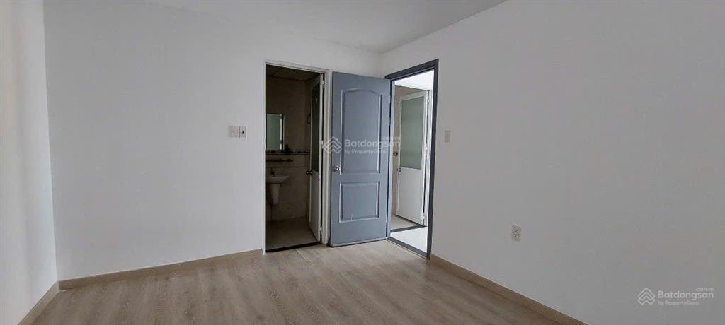 Căn hộ rất đẹp 137 mét, 3 phòng ngủ, 3wc, ban công, giá rất rẻ 5 tỷ, blue sky quận 2.  0907 706 ***