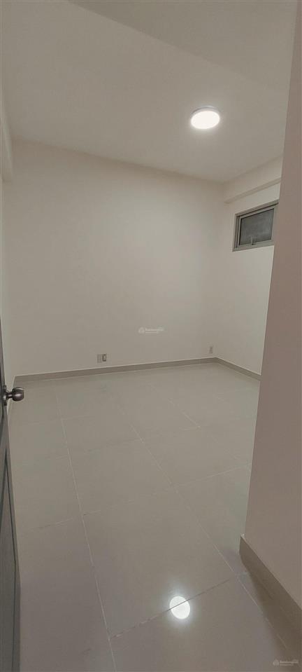 Bán căn hộ homyland 1 quận 2, có sổ hồng 133 mét, 3pn, 2wc, rất đẹp, giá rẻ 5,7 tỷ. 0907 706 *** liên