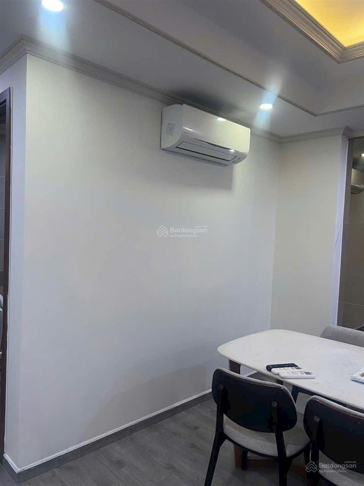 Bán căn hộ quận 2, dt 76 mét, có 2 phòng ngủ, 2wc, sổ hồng, nhà rất đẹp, giá dưới 4 tỷ. 0907 706 ***