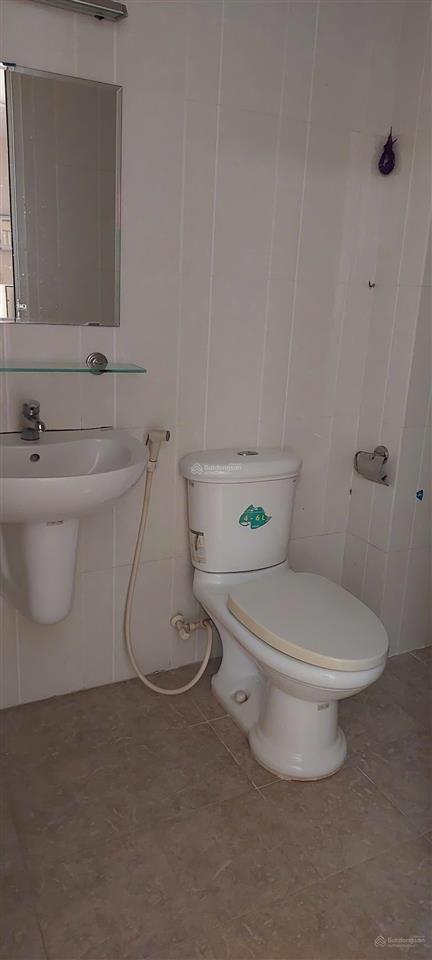 Cho thuê căn hộ thủ thiêm star quận 2, rộng 80 mét, 2pn, 2wc, ít nội thất, giá 10 triệu. 0907 706 ***
