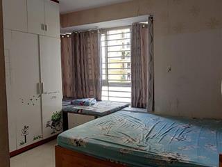 Cho thuê căn hộ thủ thiêm star quận 2, rộng 80 mét, 2pn, 2wc, ít nội thất, giá 10 triệu. 0907 706 ***