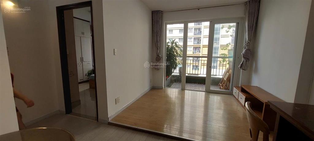 Cho thuê căn hộ thủ thiêm star quận 2, rộng 80 mét, 2pn, 2wc, ít nội thất, giá 10 triệu. 0907 706 ***