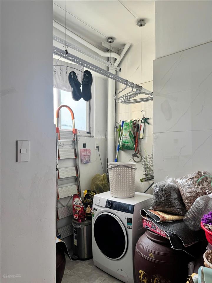 Căn hộ rất đẹp, 2 phòng ngủ, 2wc, full nội thất, quận 2, giá rẻ 11 triệu. 0907 706 *** liên