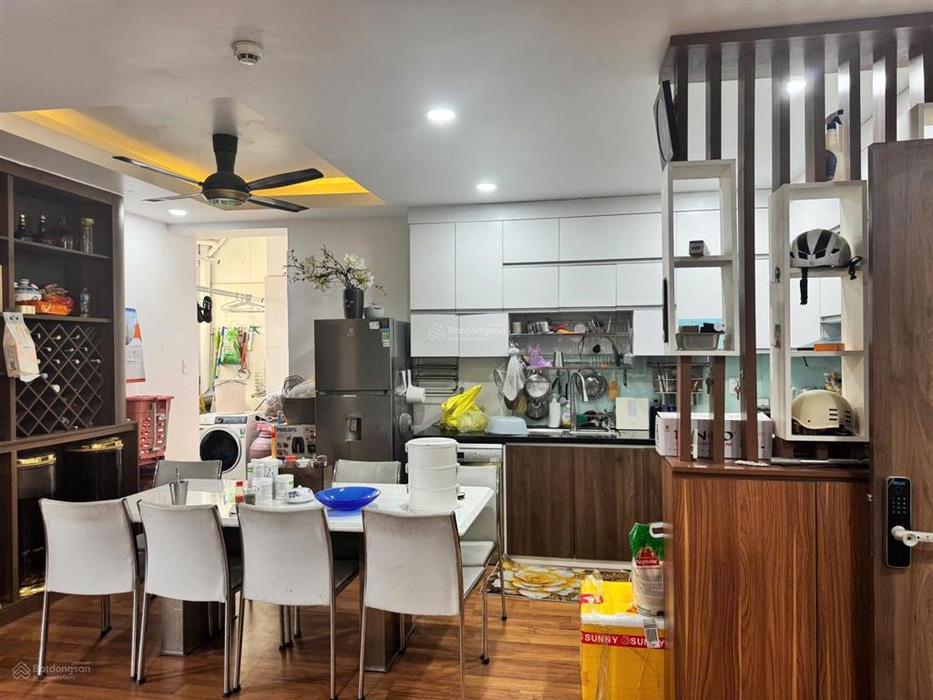 Căn hộ rất đẹp, 2 phòng ngủ, 2wc, full nội thất, quận 2, giá rẻ 11 triệu. 0907 706 *** liên