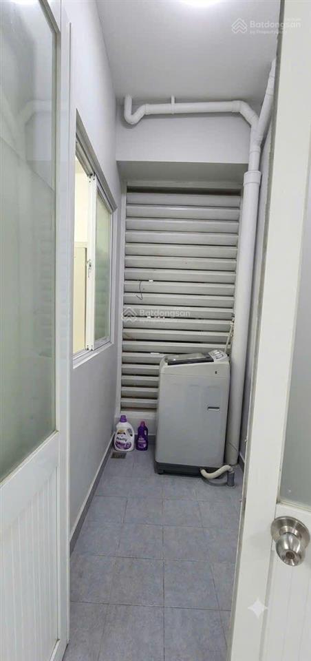 Căn hộ 2pn, 1wc, giá rẻ 8 triệu/tháng, 60 mét tại quận 2, nhà rất đẹp. 0907 706 *** liên
