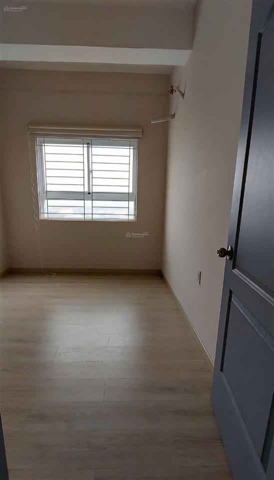 Bán căn hộ giá rẻ 2,2 tỷ/căn, 2pn, 2wc nhà rất đẹp tại chung cư blue sky quận 2.  0907 706 ***