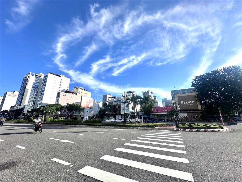Cho thuê mặt tiền phạm văn đồng ngang 10 mét