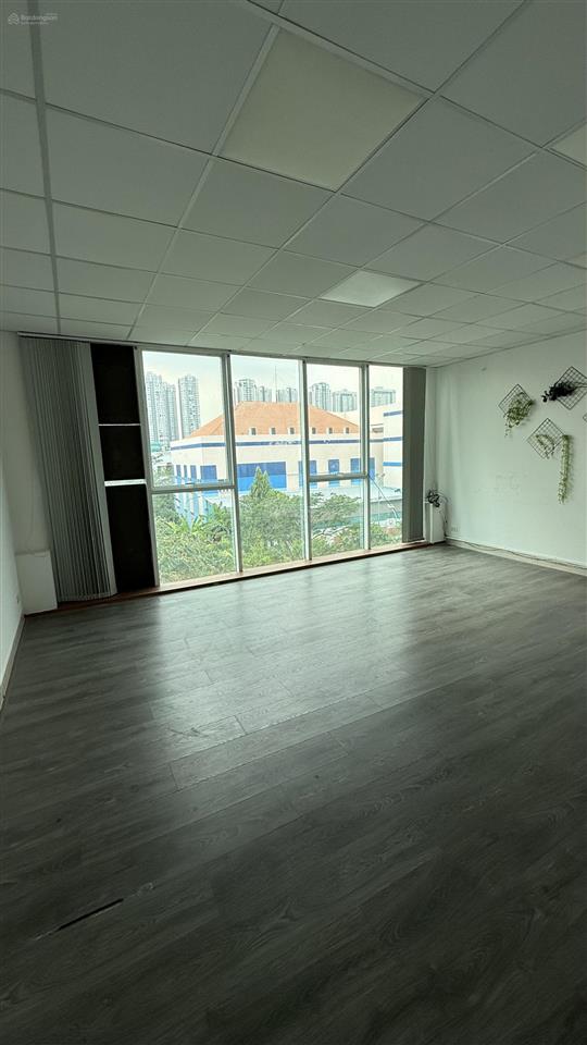Sàn văn phòng chuyên nghiệp trống suốt 60m2 gần lotte, khu tân quy đông