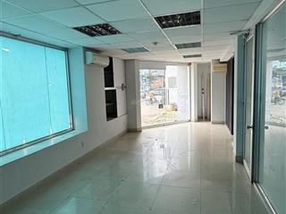 Cho thuê shop góc 2 mặt tiền tầng trệt khu cresent mall, hoàng văn thái