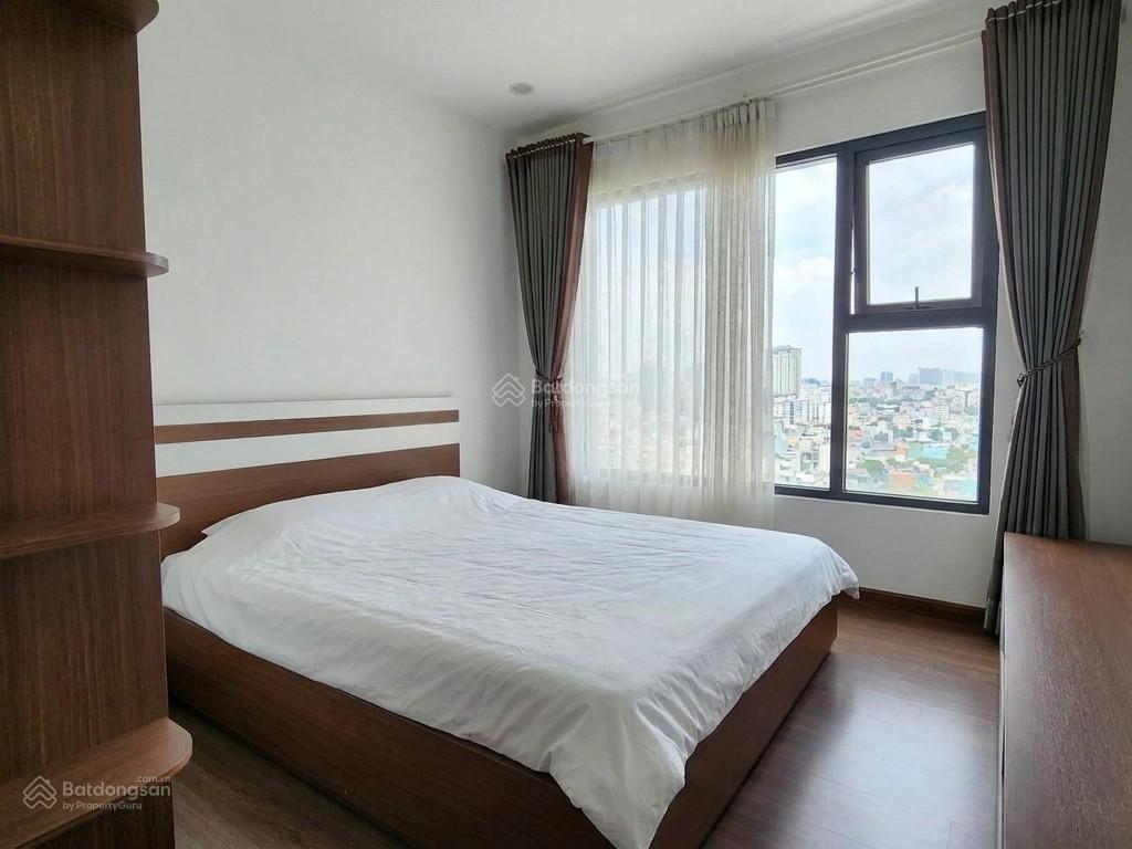Căn hộ có sổ hồng riêng cao ốc res11, rộng rãi, an ninh. tầng cao view đầm sen đẹp.