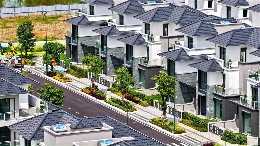 Mở bán đợt 1 nhà liên kế có sân vườn, biệt thự khu compound gladia quận 2.  0905 684 ***