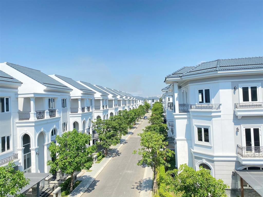 Biệt thự đơn lập sol villas cát lái quận 2 vị trí đẹp 340m2