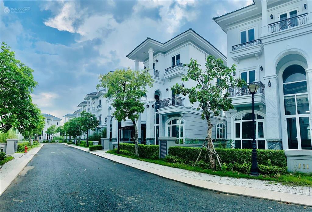 Biệt thự đơn lập sol villas cát lái quận 2 vị trí đẹp 340m2