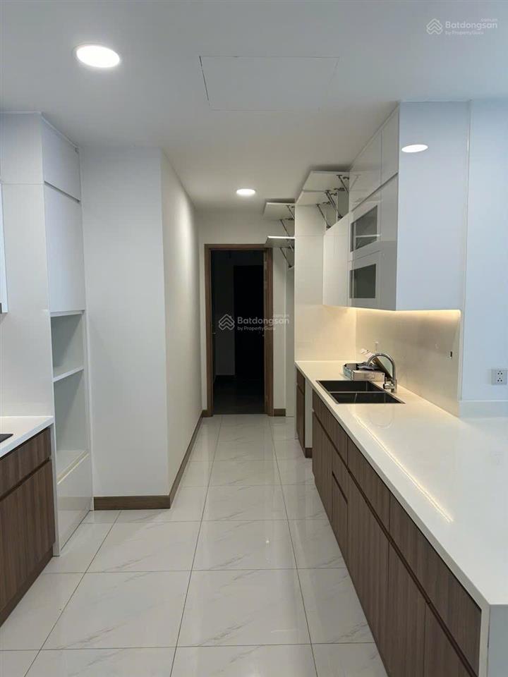 Chính chủ bán 3pn tòa golden house view sông & landmark 81. layout rộng. phù hợp để ở hoặc đầu tư!