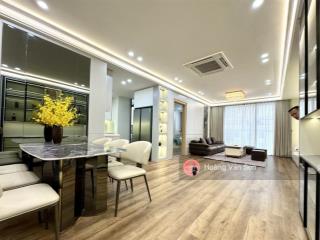 Chính chủ gửi bán 3pn2wc n04b ngoại giao đoàn, view thoáng hướng mát tầng 18 rất đẹp, nhà mới 100%
