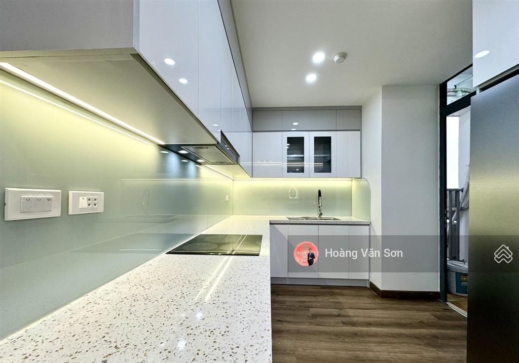 Chính chủ gửi bán 3pn2wc n04b ngoại giao đoàn, view thoáng hướng mát tầng 18 rất đẹp, nhà mới 100%