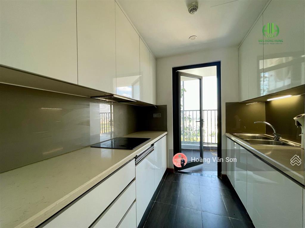 3pn2wc 109m2 đẹp nhất 6th element ở luôn không cần sửa sang gì, giá hợp lý, gia chủ giữ gìn như mới