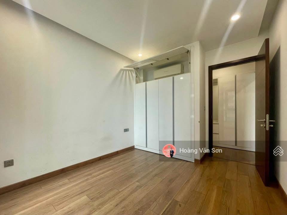 Bán 2pn2wc 6th element hướng bắc trục 01,10 vuông vức đẹp nhất toà, tầng cao view hồ tây, sổ đỏ