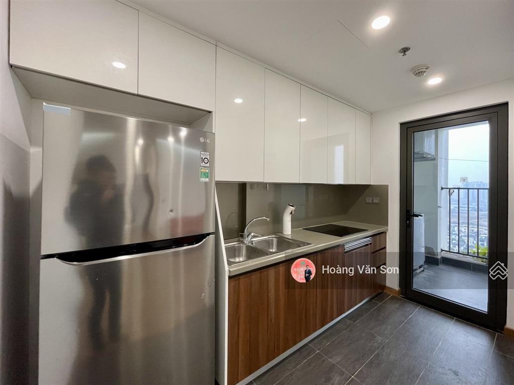 Cần bán trước tết căn 2pn2wc 82.6m2 đẹp nhất 6th element, full hiện đại, trẻ trung, view starlake