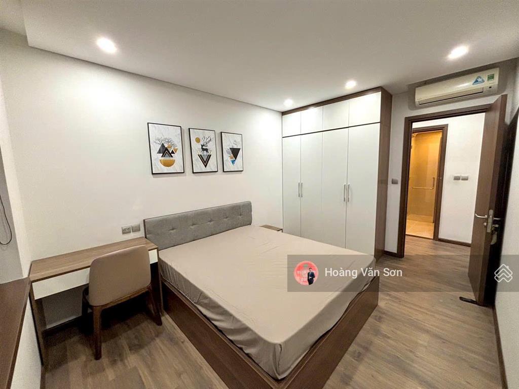 Bán căn góc 3pn2wc 122m2 n01t4 ngoại giao đoàn, tầng cao view starlake cực đẹp hướng nam mát, sổ đỏ