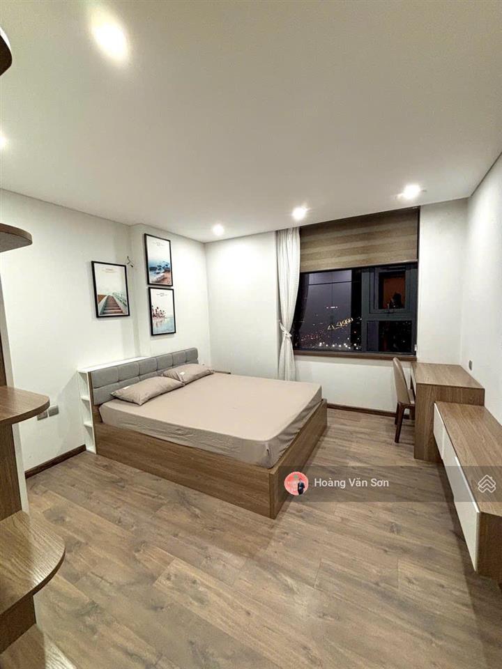 Bán căn góc 3pn2wc 122m2 n01t4 ngoại giao đoàn, tầng cao view starlake cực đẹp hướng nam mát, sổ đỏ